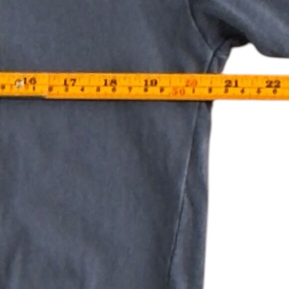 Taylor Swift The Eras Tour Mineral Wash Gray Crewneck Graphic T-Shirt. XS. NWOT. - Picture 4 of 9